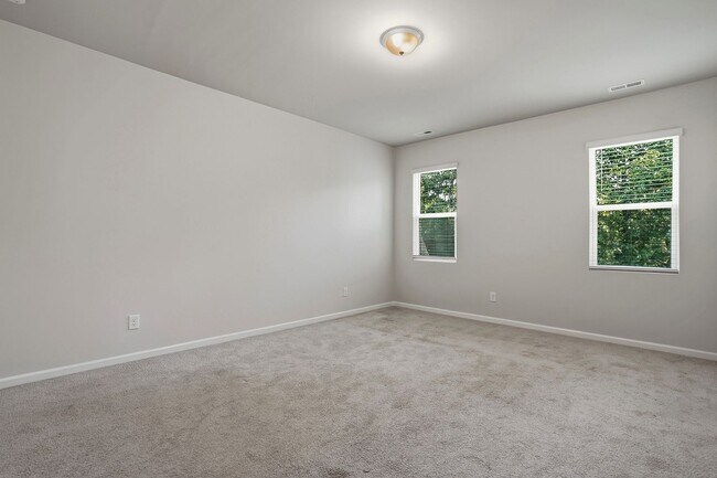 Building Photo - 1425 Haltwhistle St