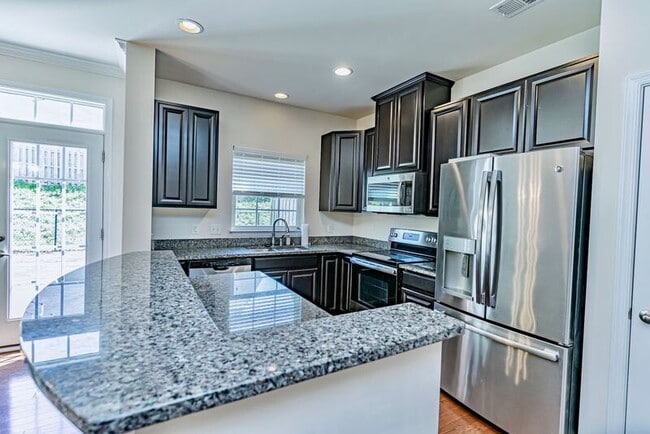 Building Photo - 307 Christiane Way