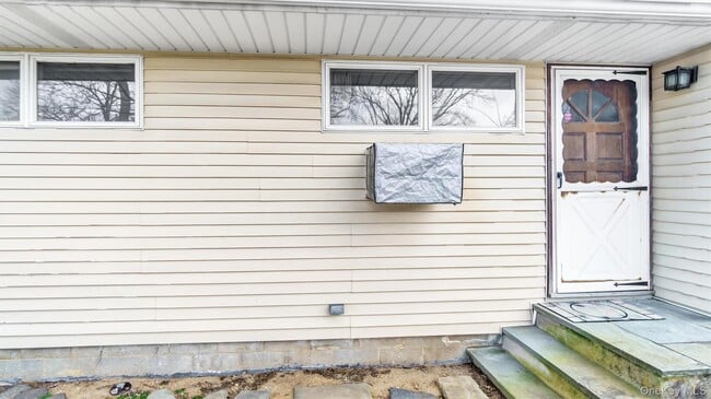 Building Photo - 19 7th St