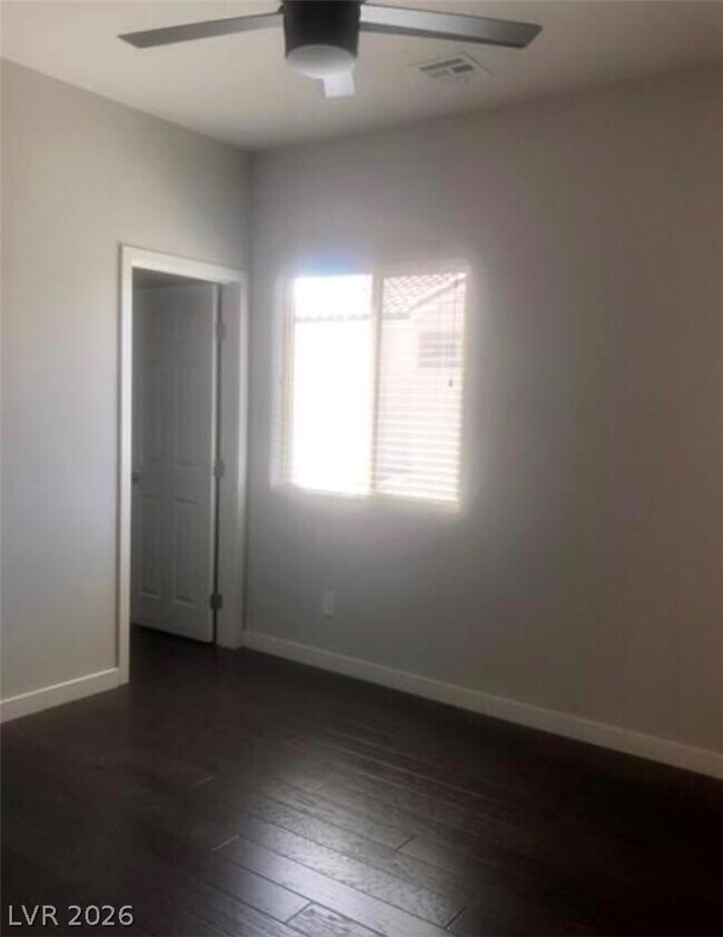 Building Photo - 1126 Bradley Bay Ave