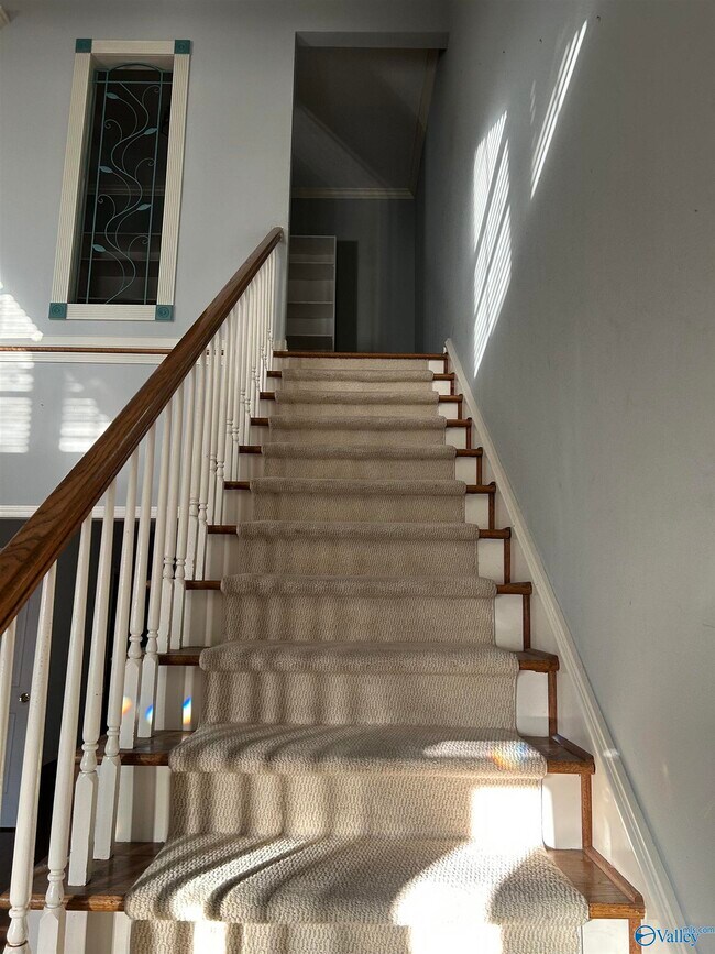 Building Photo - 1532 River Bend Pl SE