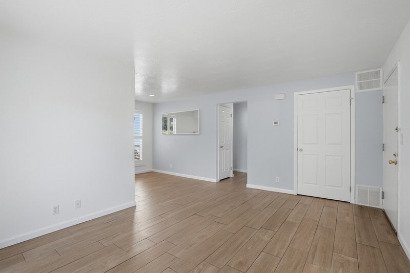 Building Photo - 4616 S Quail Vis Cv