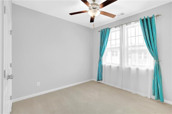 Building Photo - 724 Topsail Ln