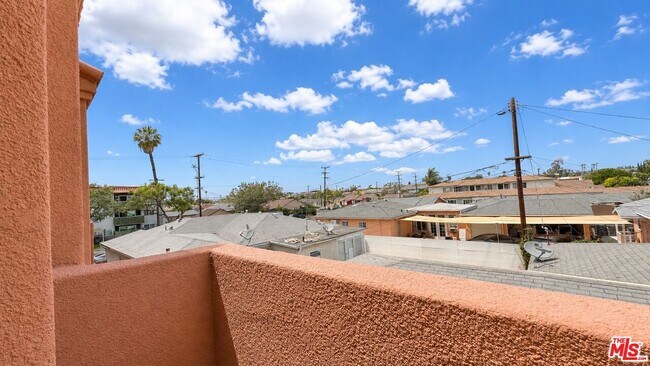 Building Photo - 14714 S Budlong Ave
