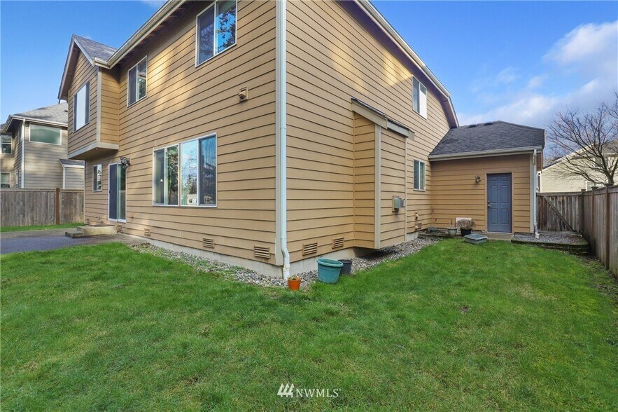 Building Photo - 31045 2nd Pl SW