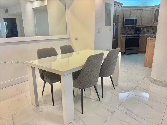 Building Photo - 3725 S Ocean Dr