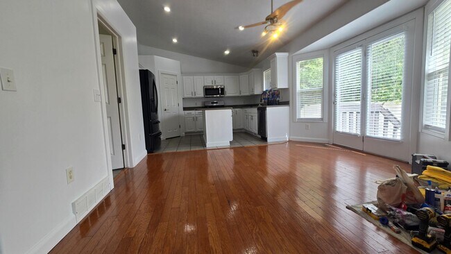 Building Photo - 6911 Hunter Dawn Way