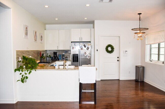 Building Photo - 8325 La Bajada Ave