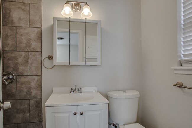 Building Photo - 3/2/1 in Established Area!