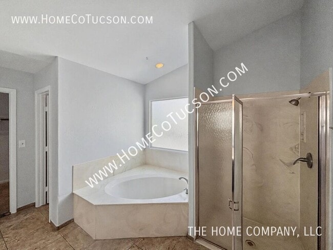 Building Photo - 12690 N Bandanna Way