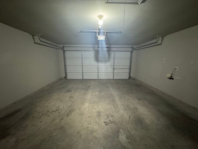Building Photo - 3807 Ida Dr