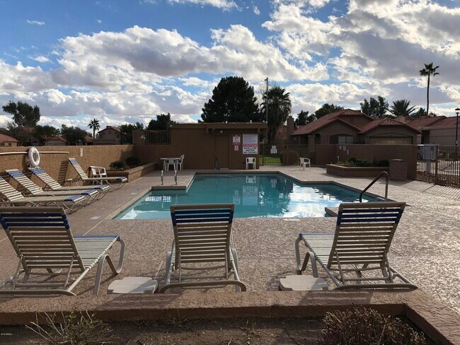 Building Photo - 4435 E Amberwood Dr