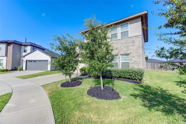 Building Photo - 29631 Ella Larchmont Ct