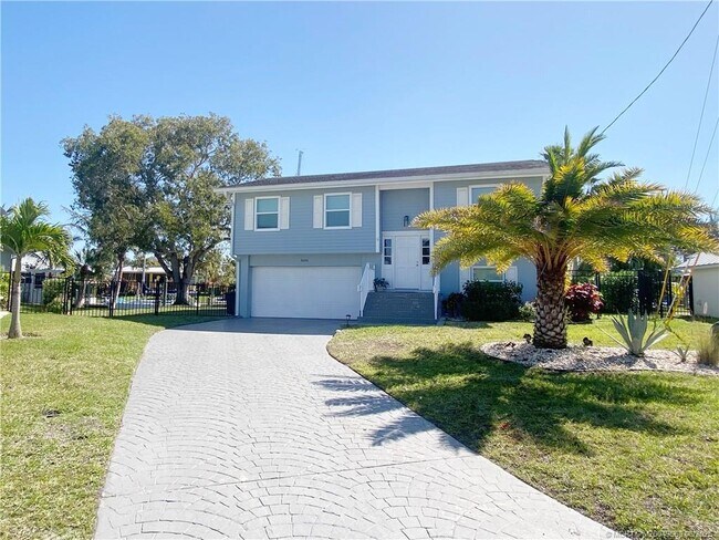 Building Photo - 1606 SW Egret Way