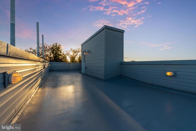 Building Photo - 2040 N 19th St