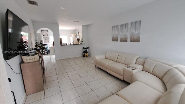 Building Photo - 17084 SW 138th Ct