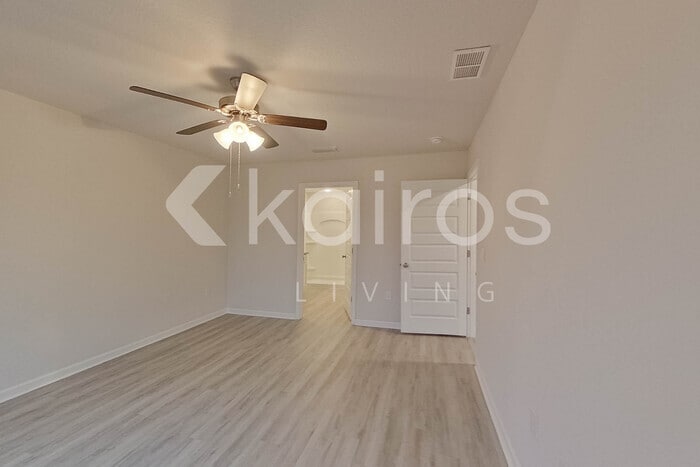 Building Photo - 408 Monarch Ln