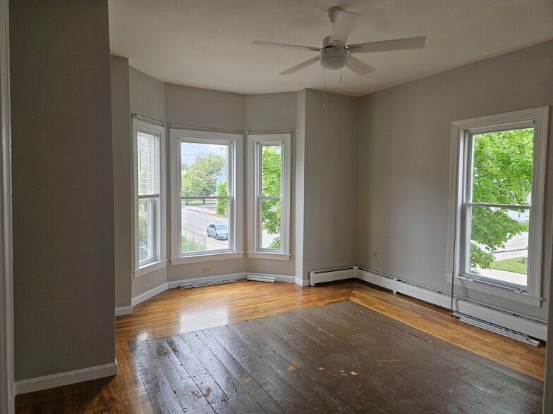 Master Bedroom - 651 Pine St