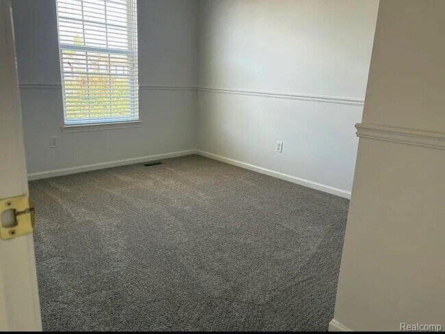 Building Photo - 4270 Sonata Dr