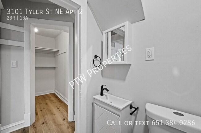 Building Photo - 3101 NE Tyler St