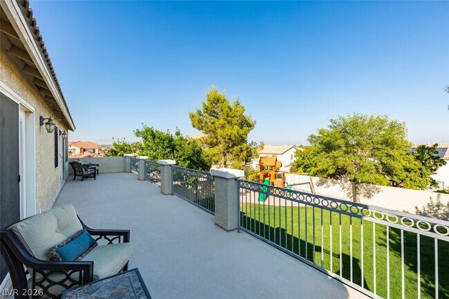 Building Photo - 5056 Shadow Palm Ct