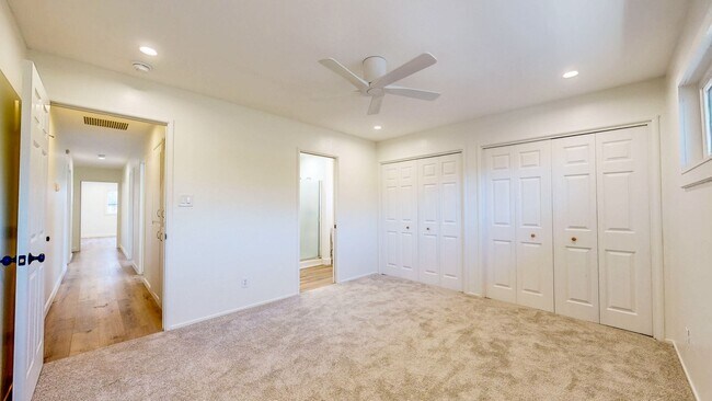 Building Photo - 1925 Leafgreen Dr