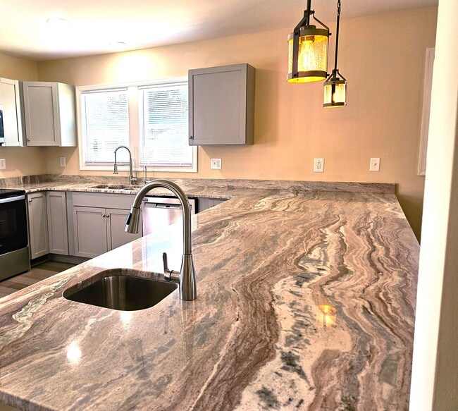 Building Photo - 1840 Cedar Hall Rd