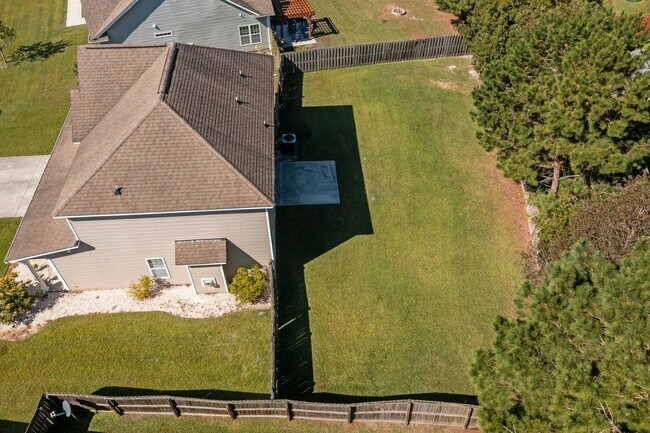 Building Photo - Welcome to Wynbrookee Lane!