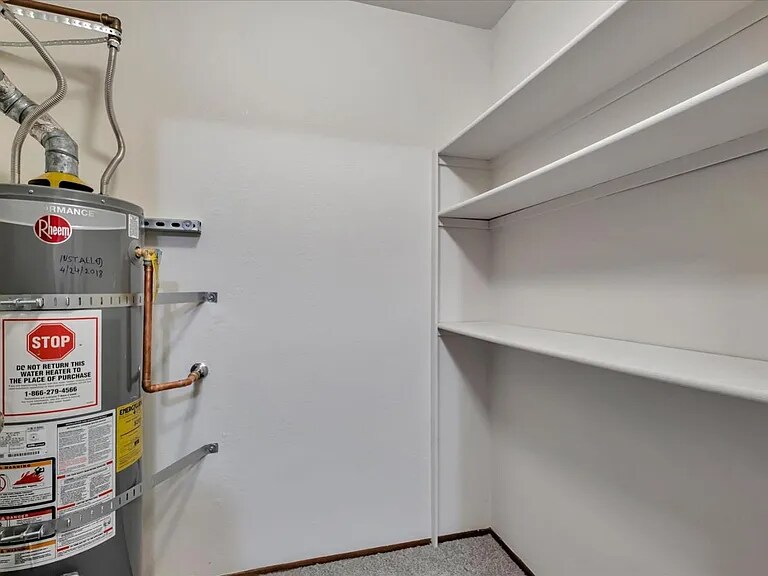 Building Photo - 106 Vista Prieta Ct