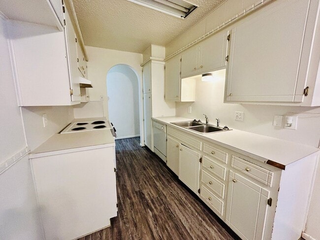 Building Photo - 4914 57th St