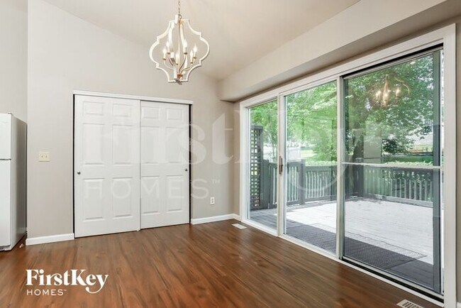 Building Photo - 7482 Pierside Dr