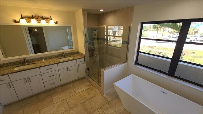 Building Photo - 13 Seaward Cir