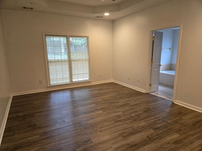 Building Photo - FOR RENT in HARRIS COUNTY with SWIMMING POOL! Available July 1st
