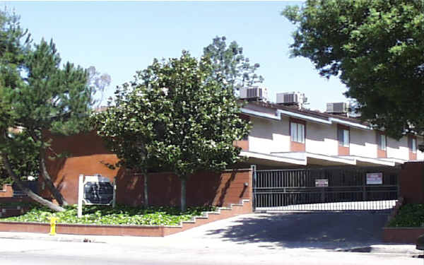 Building Photo - Altadena Townhouse Apartments