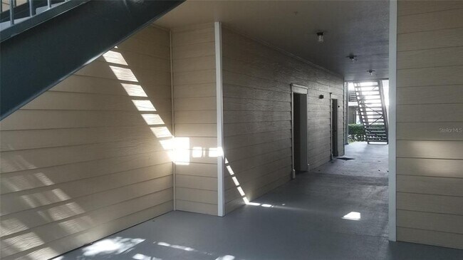 Building Photo - 13028 Plantation Park Cir