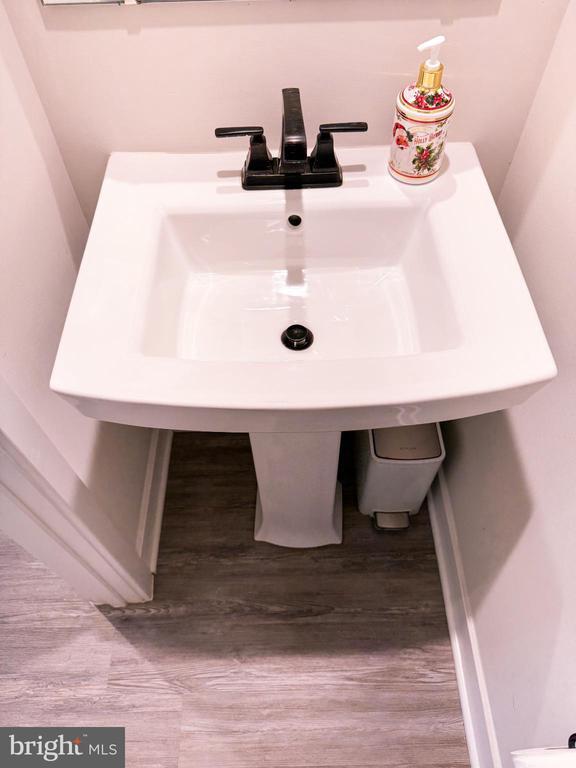 Building Photo - 24604 Cervelo Ter