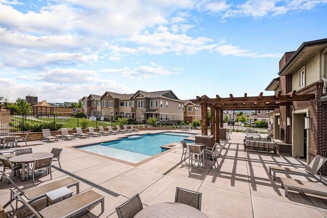 Building Photo - Amazing WesTown Condo with Garage Availabl...