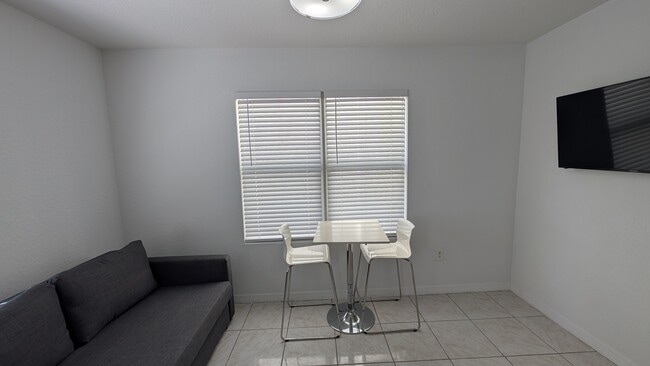 Building Photo - 7326 Collins Ave