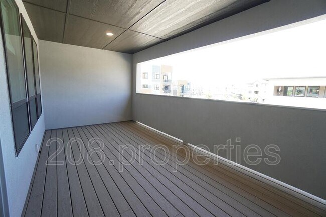 Building Photo - 3045 S Honeycomb Way