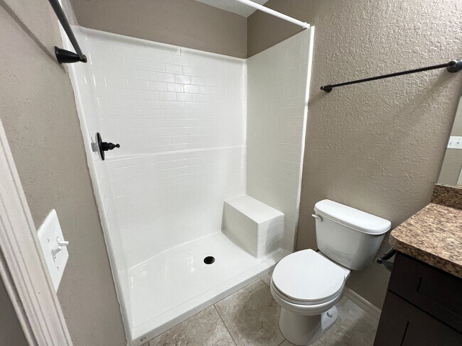 Building Photo - Beautiful 3 Bedroom, 2 Bathroom Home in Ocala!!