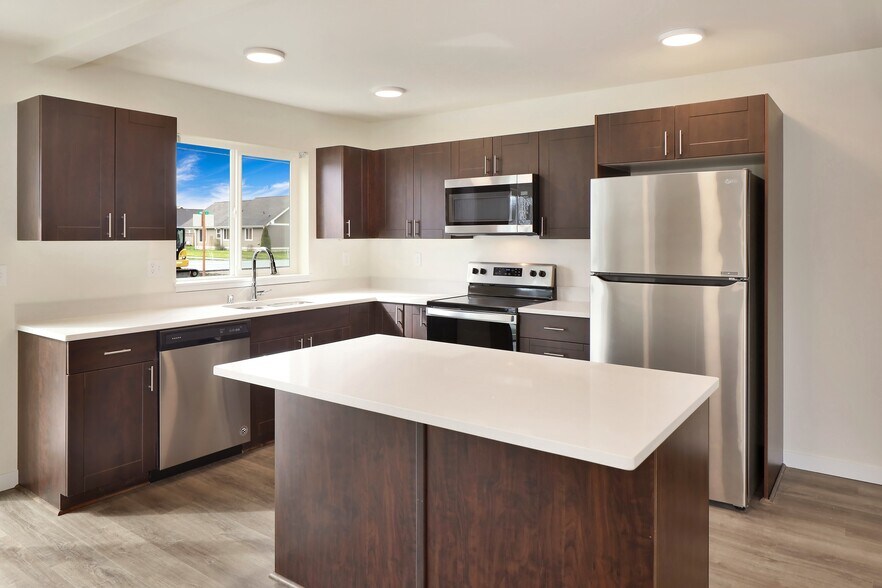 Building Photo - 404 W Front St