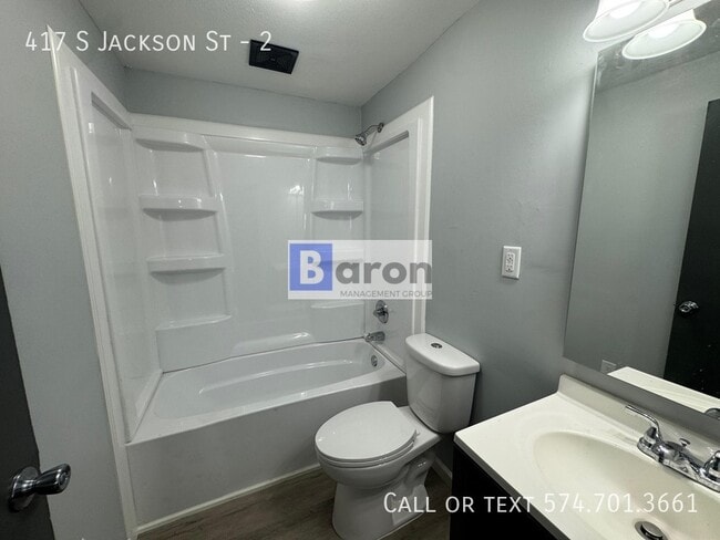 Building Photo - 417 S Jackson St