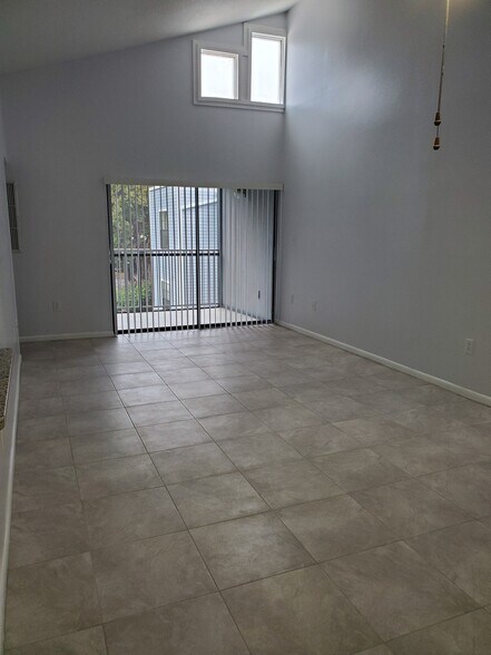 Building Photo - 3546 Southpointe Dr