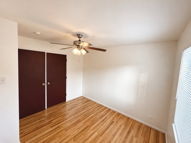 Building Photo - 10065 Puttington Dr