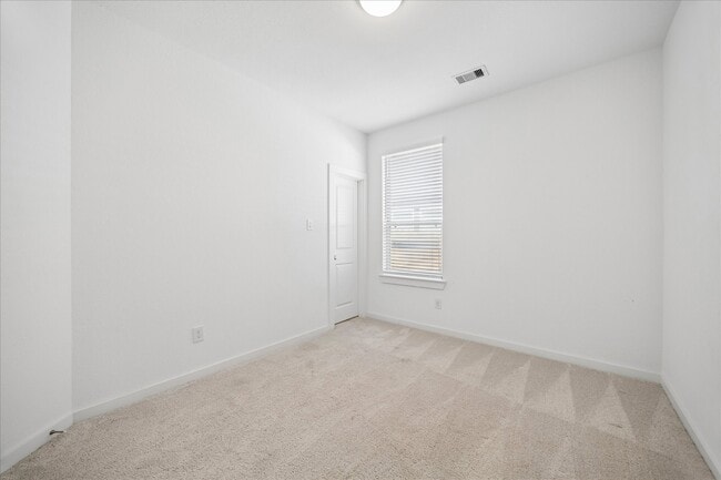 Building Photo - 15823 Bird of Paradise Dr