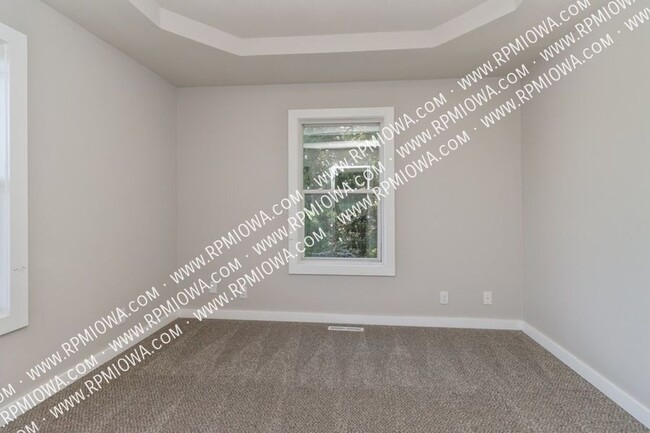 Building Photo - RENT SPECIAL!!  4 Bedroom, 1.5 Bathroom Ho...