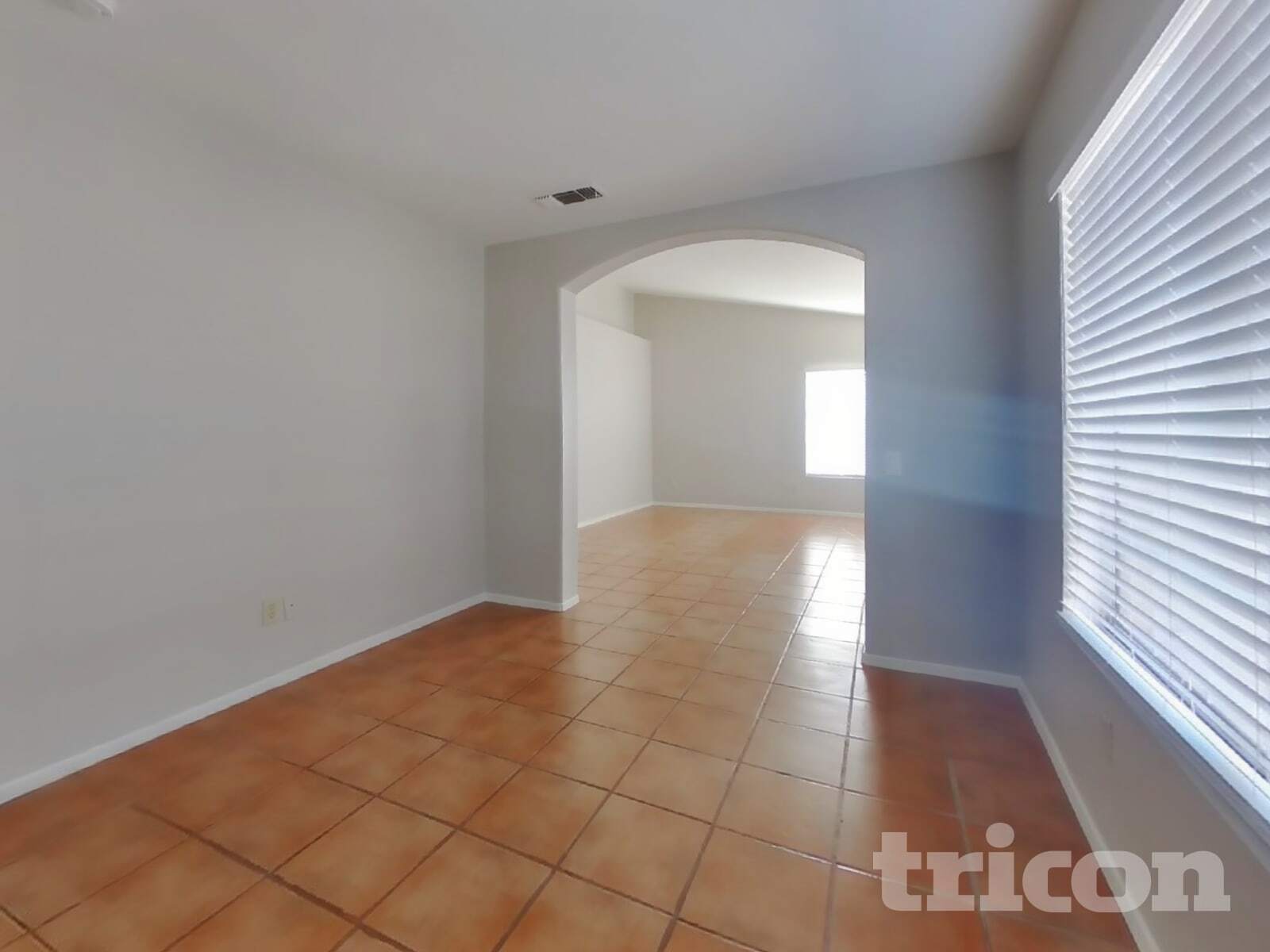 Building Photo - 17521 N 86th Ave