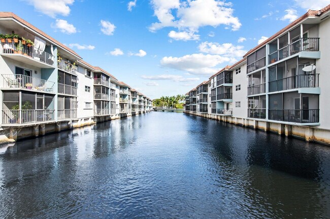 Building Photo - 1750 NW 3rd Terrace