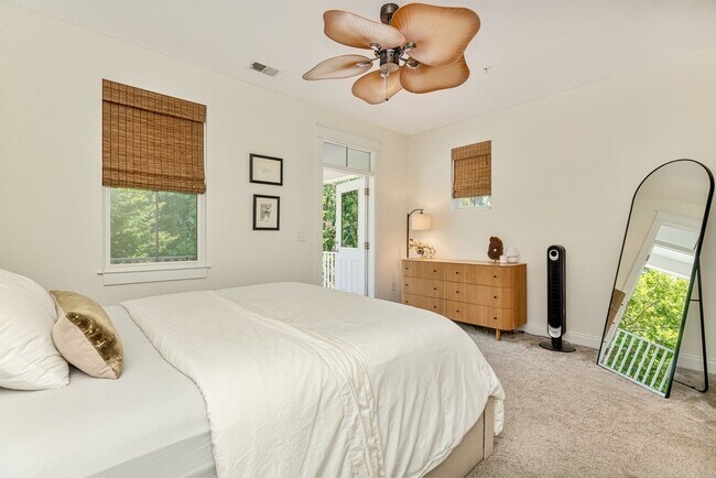 Building Photo - Sweetgrass Square in Market Common