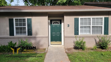 Building Photo - 2 bed/2 bath Apartment